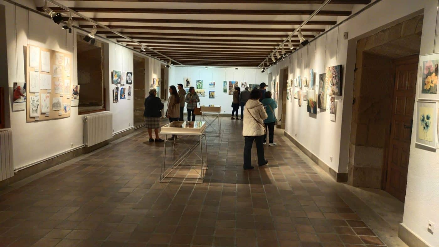 Haro acoge la exposición 'El arte de la experiencia', con obras de personas del centro de día 2