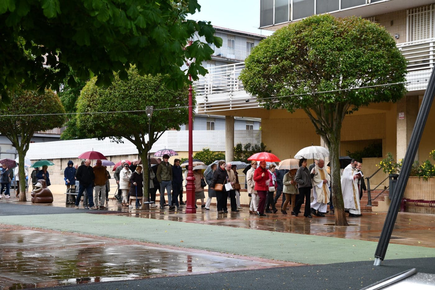 Haro celebra la festividad de San Isidro bajo la lluvia 10