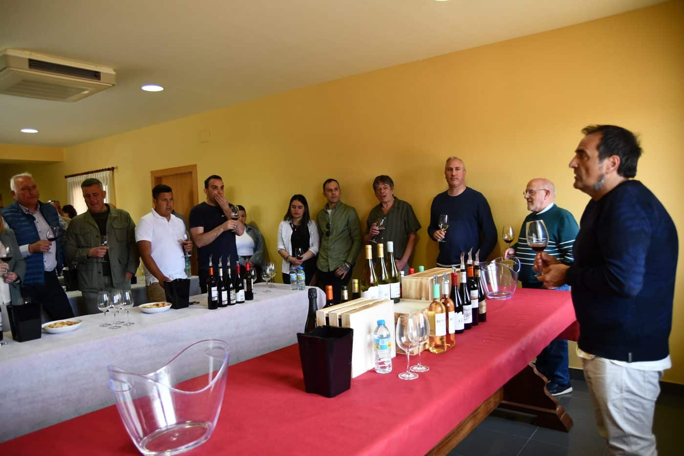 La Cooperativa Virgen de la Vega presenta su renovada imagen y sus nuevas añadas ante hosteleros y distribuidores 3