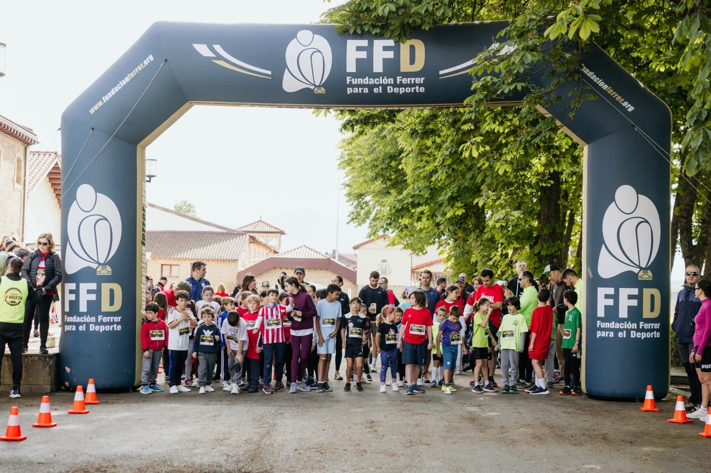 La III Carrera Solidaria Viña Pomal bate récord en Haro: más de 700 participantes y 3.000 euros recaudados para FARO 11 La III Carrera Solidaria Viña Pomal bate récord en Haro: más de 700 participantes y 3.000 euros recaudados para FARO 11