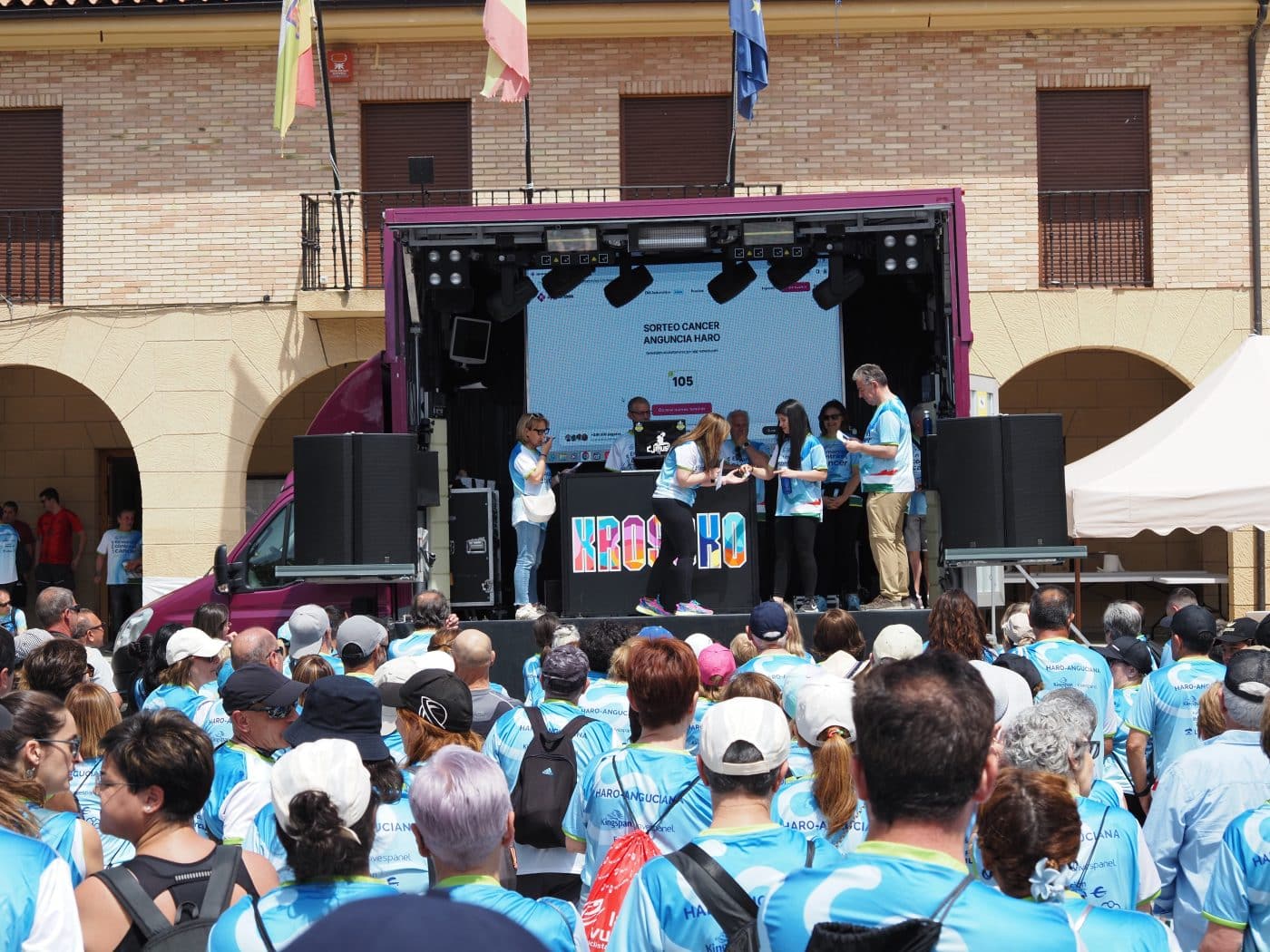 La III Marcha contra el Cáncer Haro-Anguciana bate récords con 1.550 participantes 52 La III Marcha contra el Cáncer Haro-Anguciana bate récords con 1.550 participantes 52