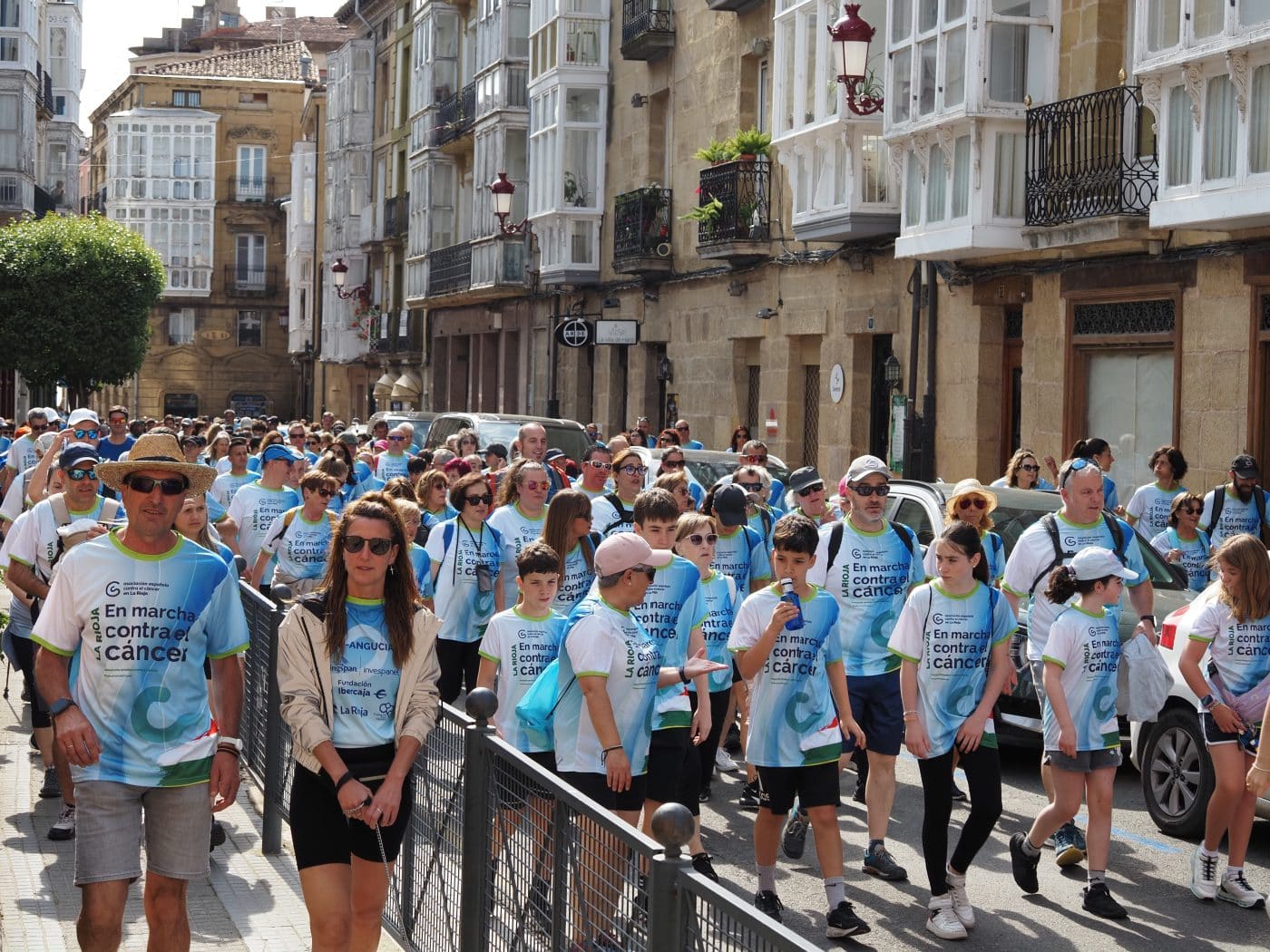 La III Marcha contra el Cáncer Haro-Anguciana bate récords con 1.550 participantes 28 La III Marcha contra el Cáncer Haro-Anguciana bate récords con 1.550 participantes 28