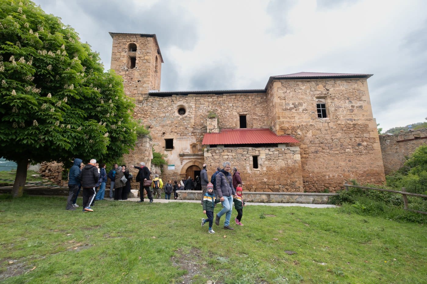 Luezas de Cameros celebra la reapertura de su iglesia tras su restauración 1