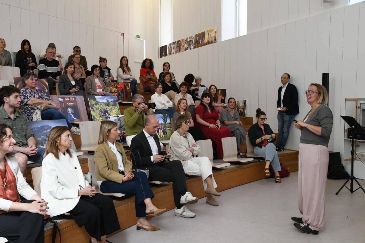 Más de 250 mujeres participan ya en el proyecto 'Protagonistas: Mujer y Territorio' en La Rioja Alta 10 Más de 250 mujeres participan ya en el proyecto 'Protagonistas: Mujer y Territorio' en La Rioja Alta 10
