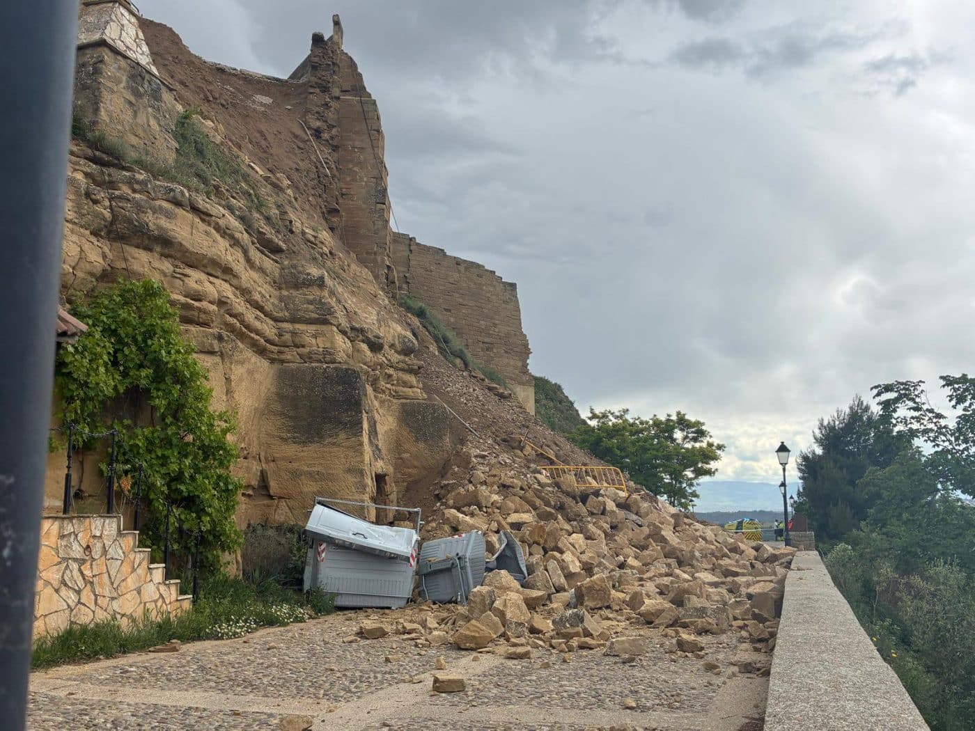 Susto en San Vicente de la Sonsierra: se viene abajo parte de la muralla 9