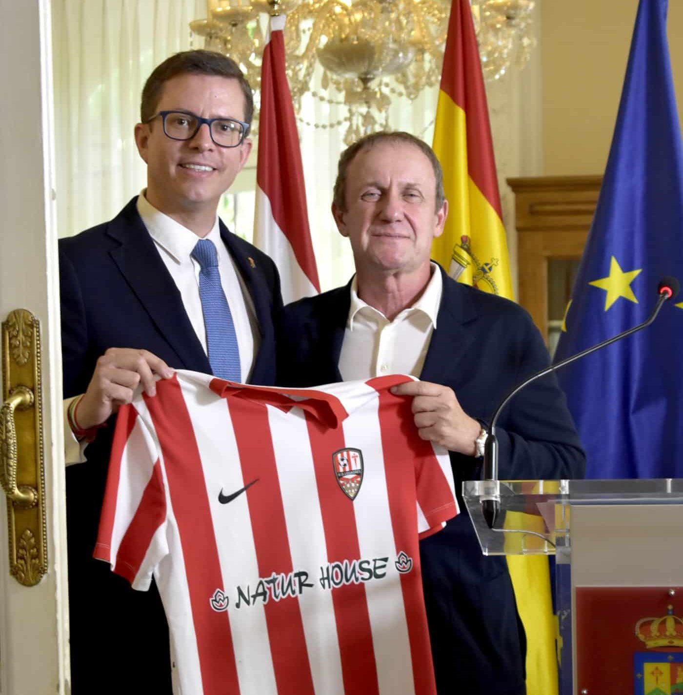 El Centro Riojano de Madrid celebra San Bernabé y el Día de La Rioja con la entrega de sus galardones anuales 5