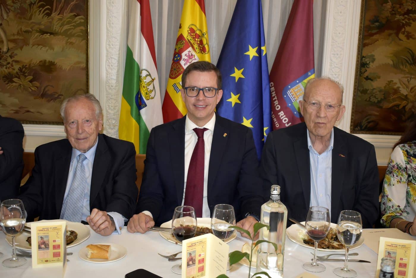 El Centro Riojano de Madrid premia a Diego Urdiales como triunfador de San Isidro 1