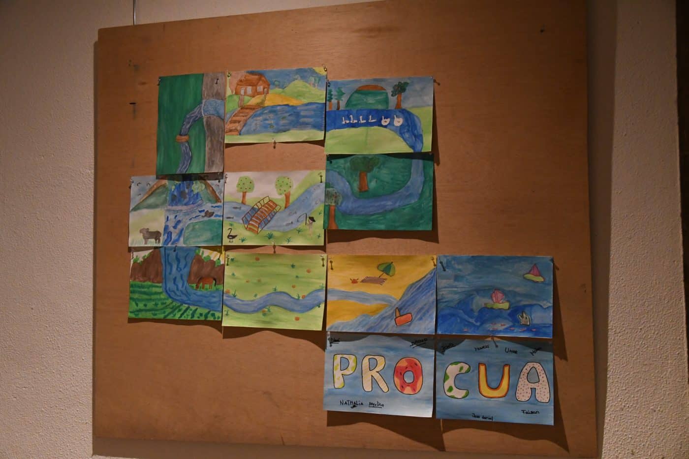 Estudiantes del Cossío convierten el trazado del Ebro en una exposición artística en Haro 8
