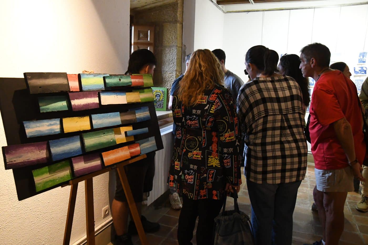 Estudiantes del Cossío convierten el trazado del Ebro en una exposición artística en Haro 9