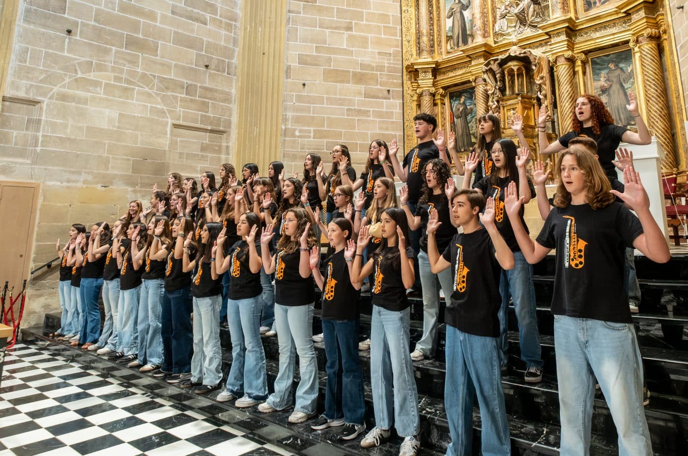 FOTOS: Cientos de personas celebran la llegada del verano con la Fiesta de la Música en Santo Domingo y Logroño 4