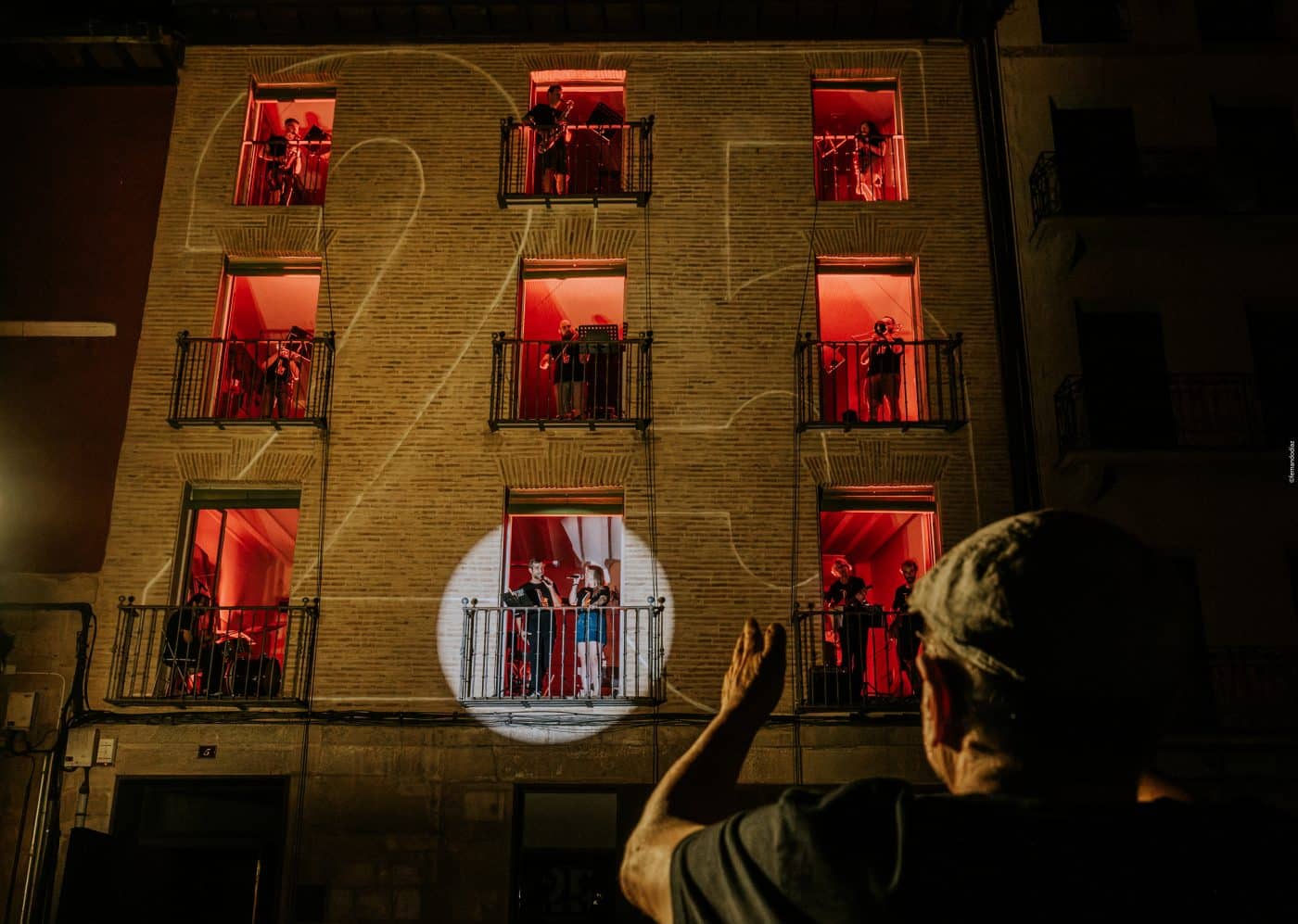 FOTOS: Cientos de personas celebran la llegada del verano con la Fiesta de la Música en Santo Domingo y Logroño 1