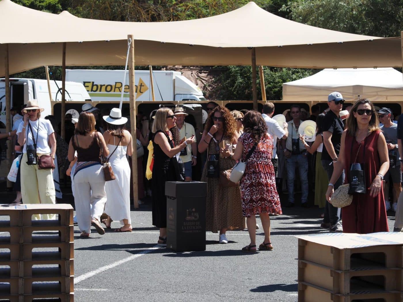 FOTOS: El Barrio de la Estación de Haro desafía al calor y celebra una multitudinaria fiesta del vino 73