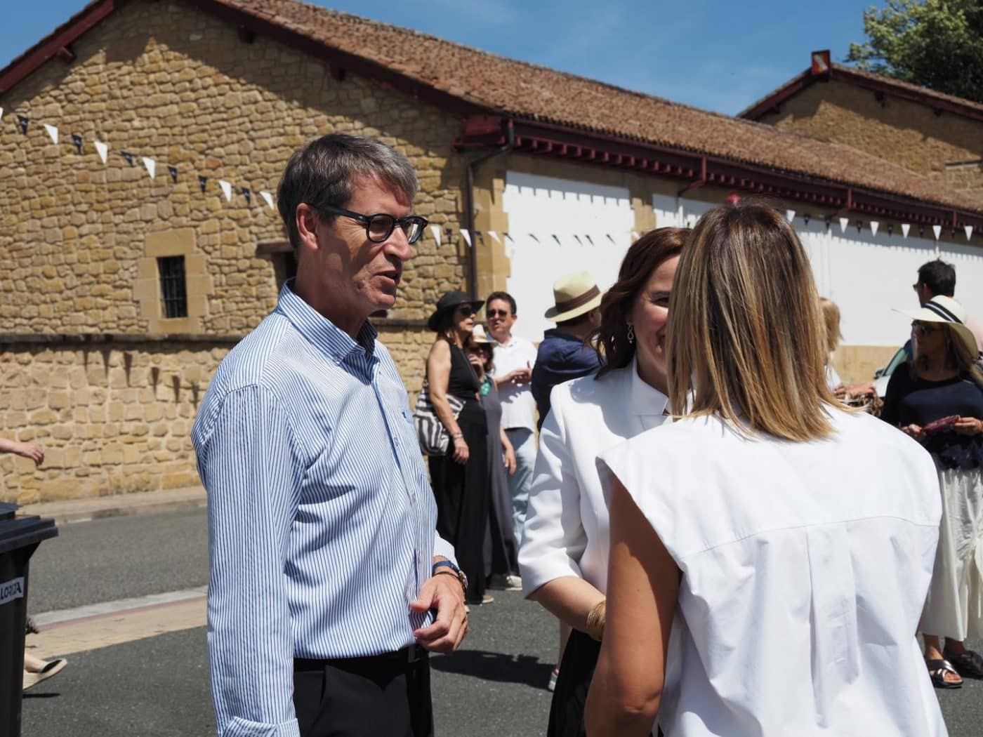 FOTOS: El Barrio de la Estación de Haro desafía al calor y celebra una multitudinaria fiesta del vino 64