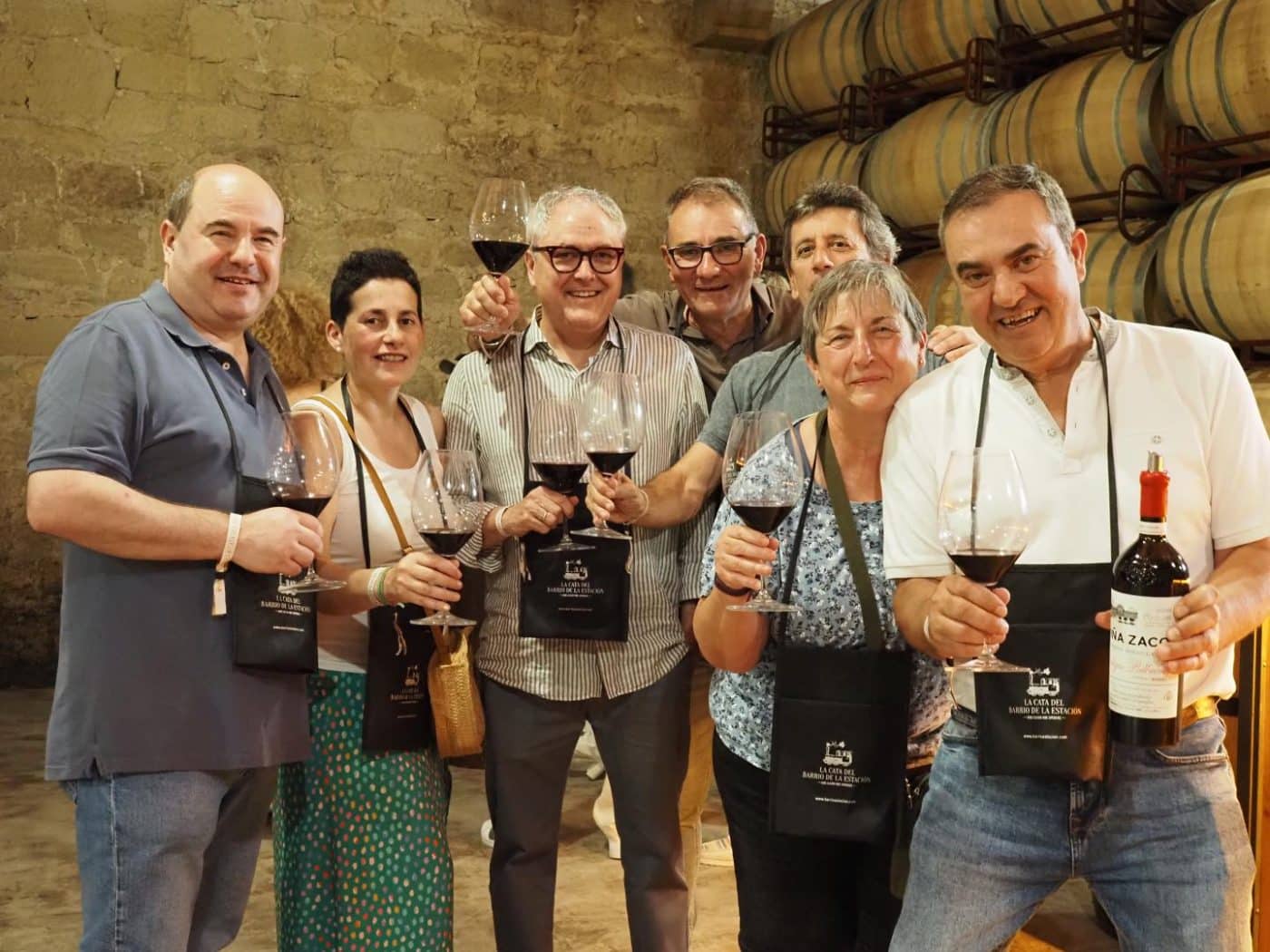 FOTOS: El Barrio de la Estación de Haro desafía al calor y celebra una multitudinaria fiesta del vino 78