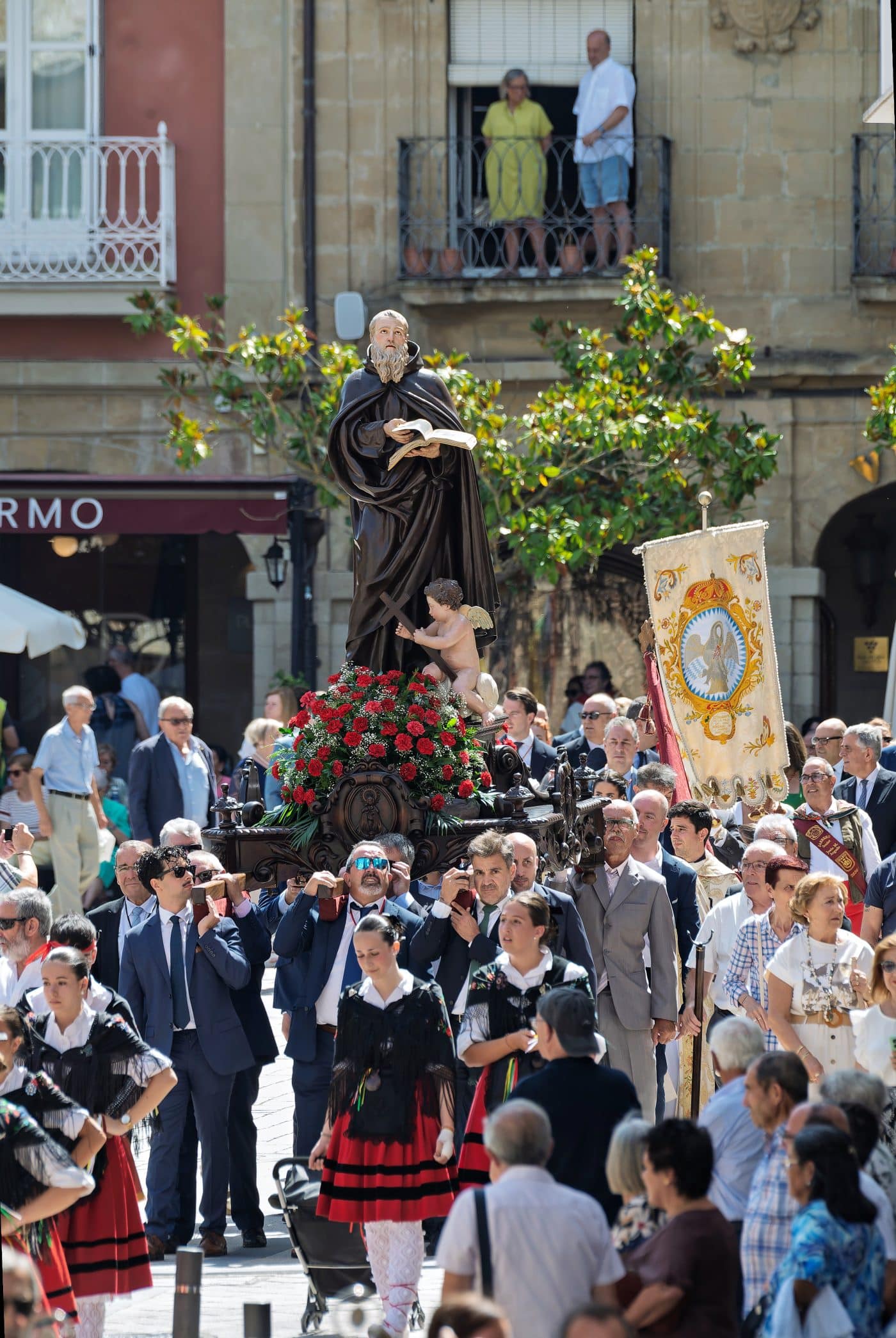FOTOS: Haro acompaña a San Felices en una mañana de tradición y calor 3