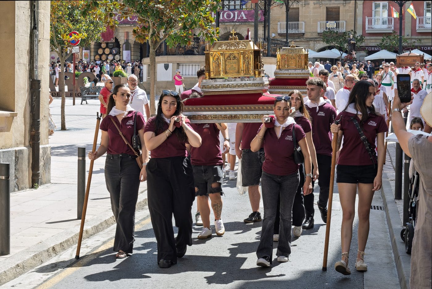 FOTOS: Haro acompaña a San Felices en una mañana de tradición y calor 14
