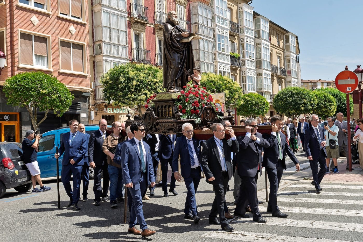 FOTOS: Haro acompaña a San Felices en una mañana de tradición y calor 1