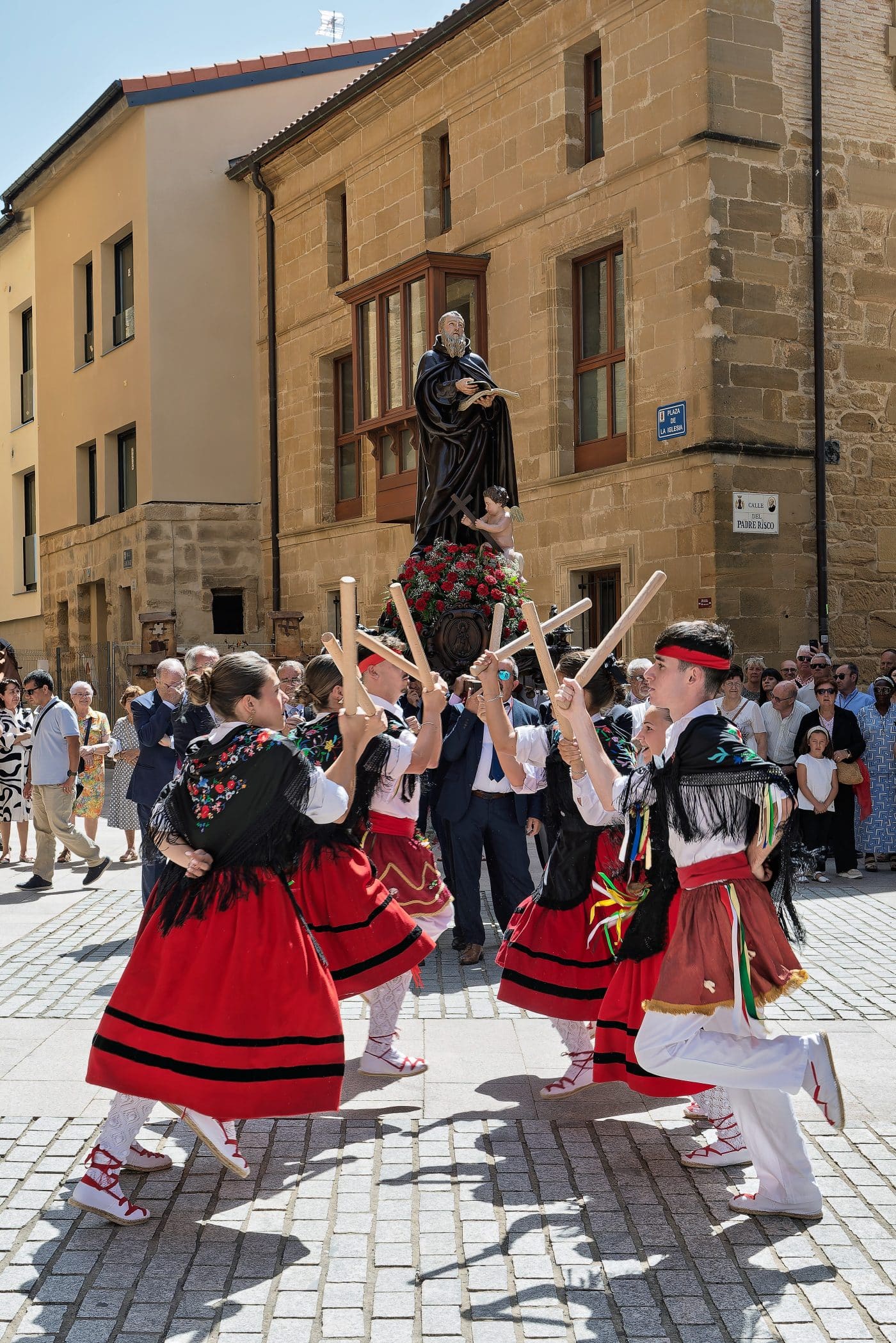 FOTOS: Haro acompaña a San Felices en una mañana de tradición y calor 4