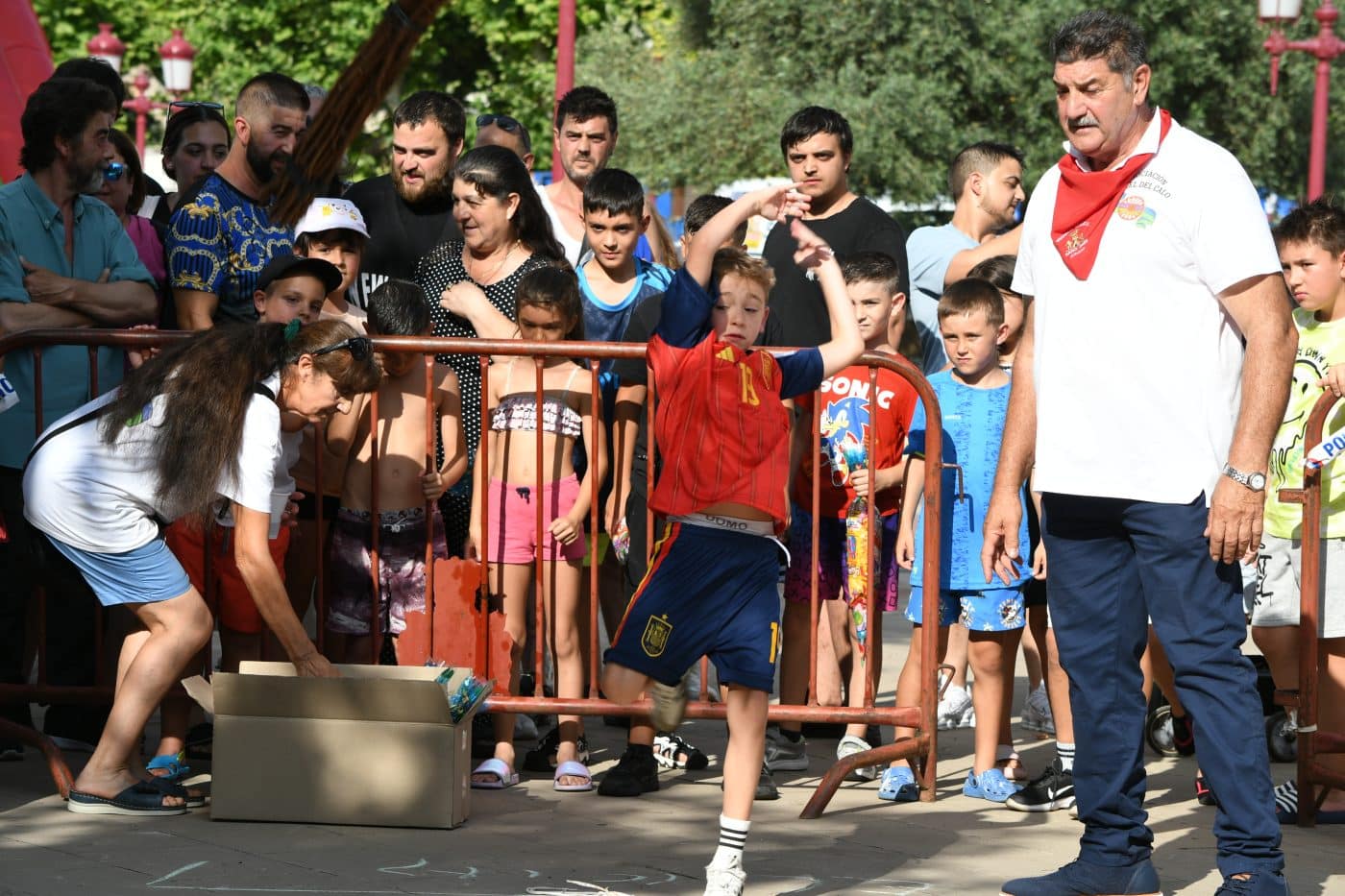 FOTOS: Haro combate el calor entre espuma, gavillas, morcilla y caracoles 76