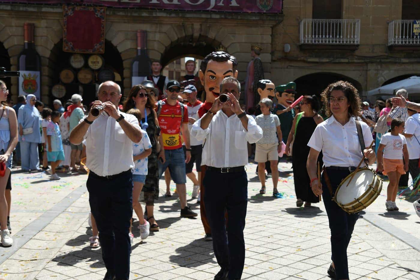 FOTOS: Haro estalla en fiestas entre homenajes, tradición y un calor sofocante 60 FOTOS: Haro estalla en fiestas entre homenajes, tradición y un calor sofocante 60