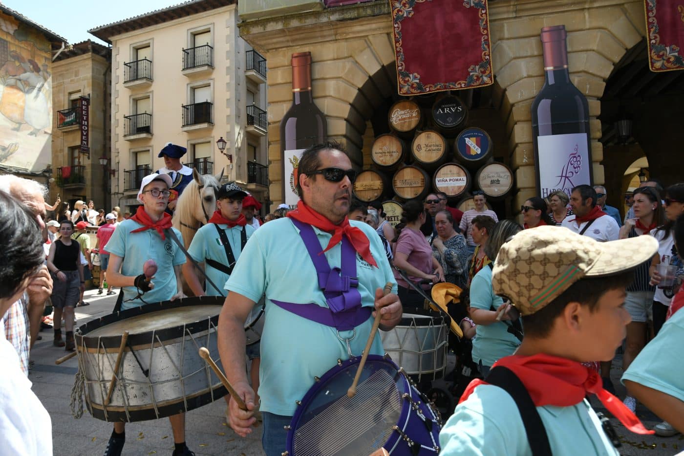 FOTOS: Haro estalla en fiestas entre homenajes, tradición y un calor sofocante 52 FOTOS: Haro estalla en fiestas entre homenajes, tradición y un calor sofocante 52