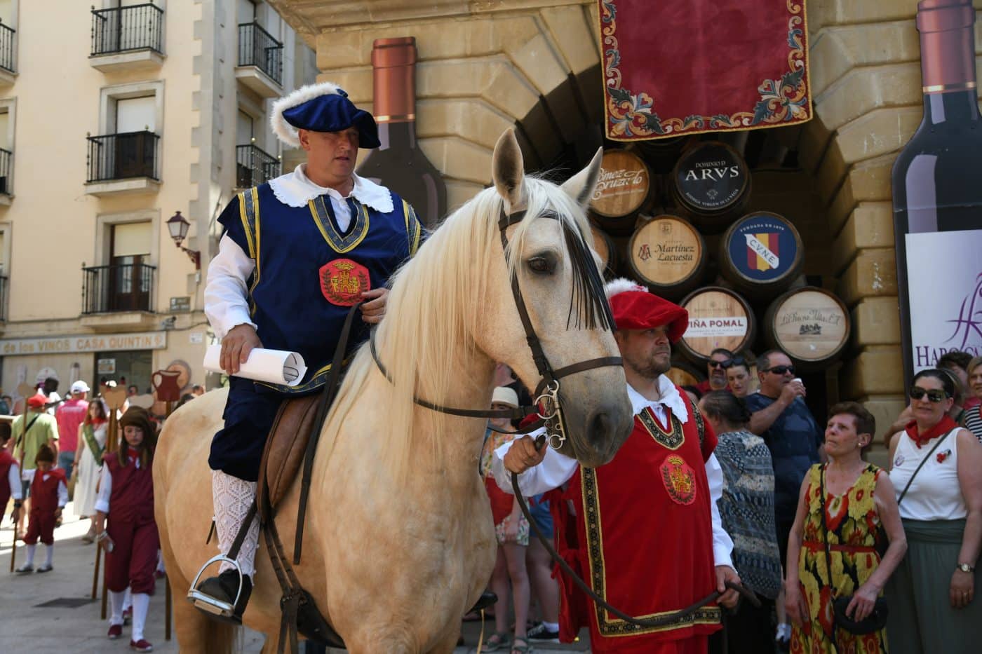 FOTOS: Haro estalla en fiestas entre homenajes, tradición y un calor sofocante 54 FOTOS: Haro estalla en fiestas entre homenajes, tradición y un calor sofocante 54