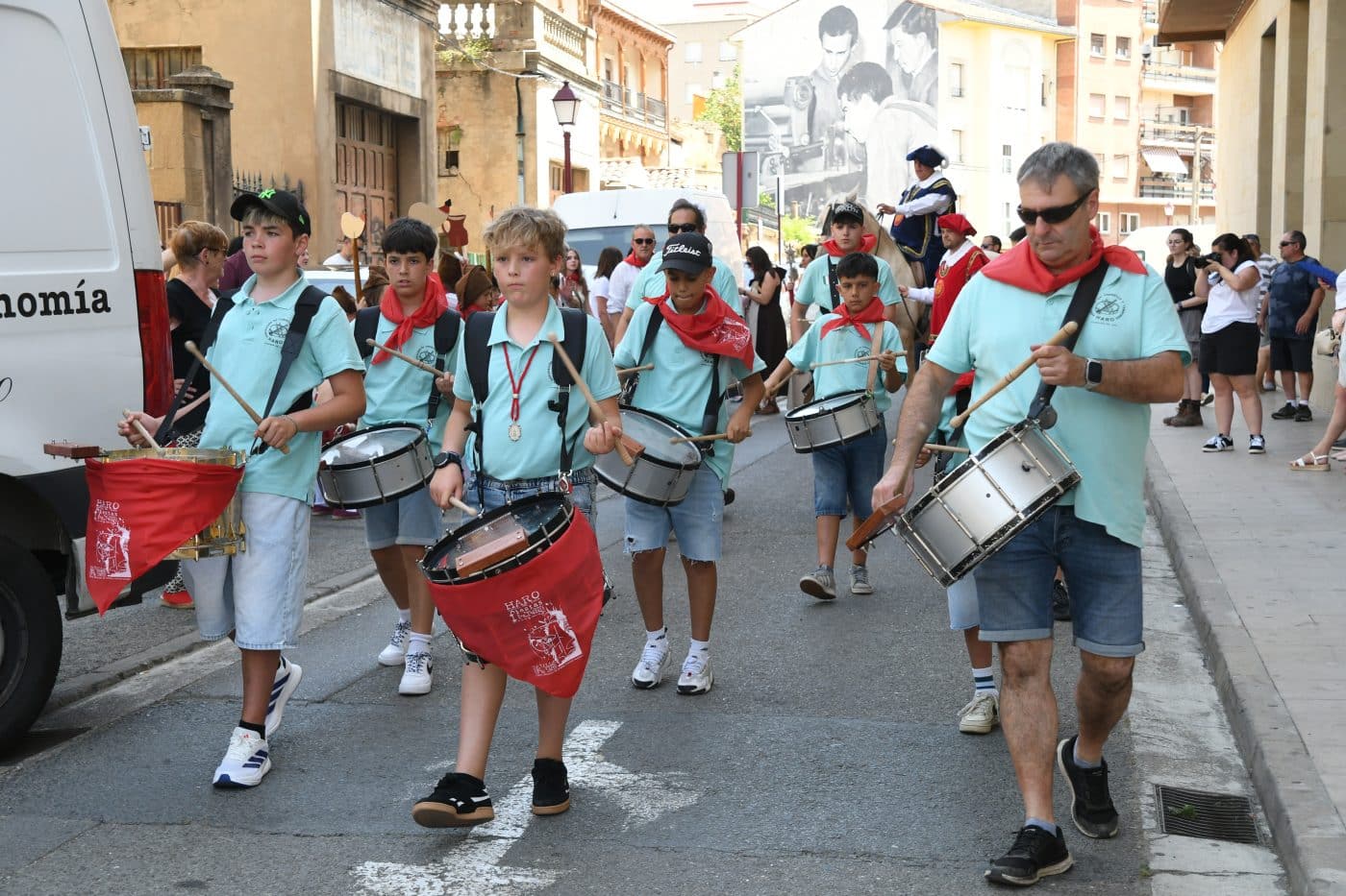 FOTOS: Haro estalla en fiestas entre homenajes, tradición y un calor sofocante 36 FOTOS: Haro estalla en fiestas entre homenajes, tradición y un calor sofocante 36