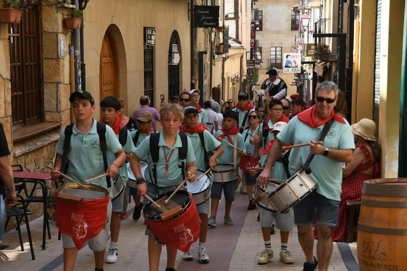 FOTOS: Haro estalla en fiestas entre homenajes, tradición y un calor sofocante 32 FOTOS: Haro estalla en fiestas entre homenajes, tradición y un calor sofocante 32