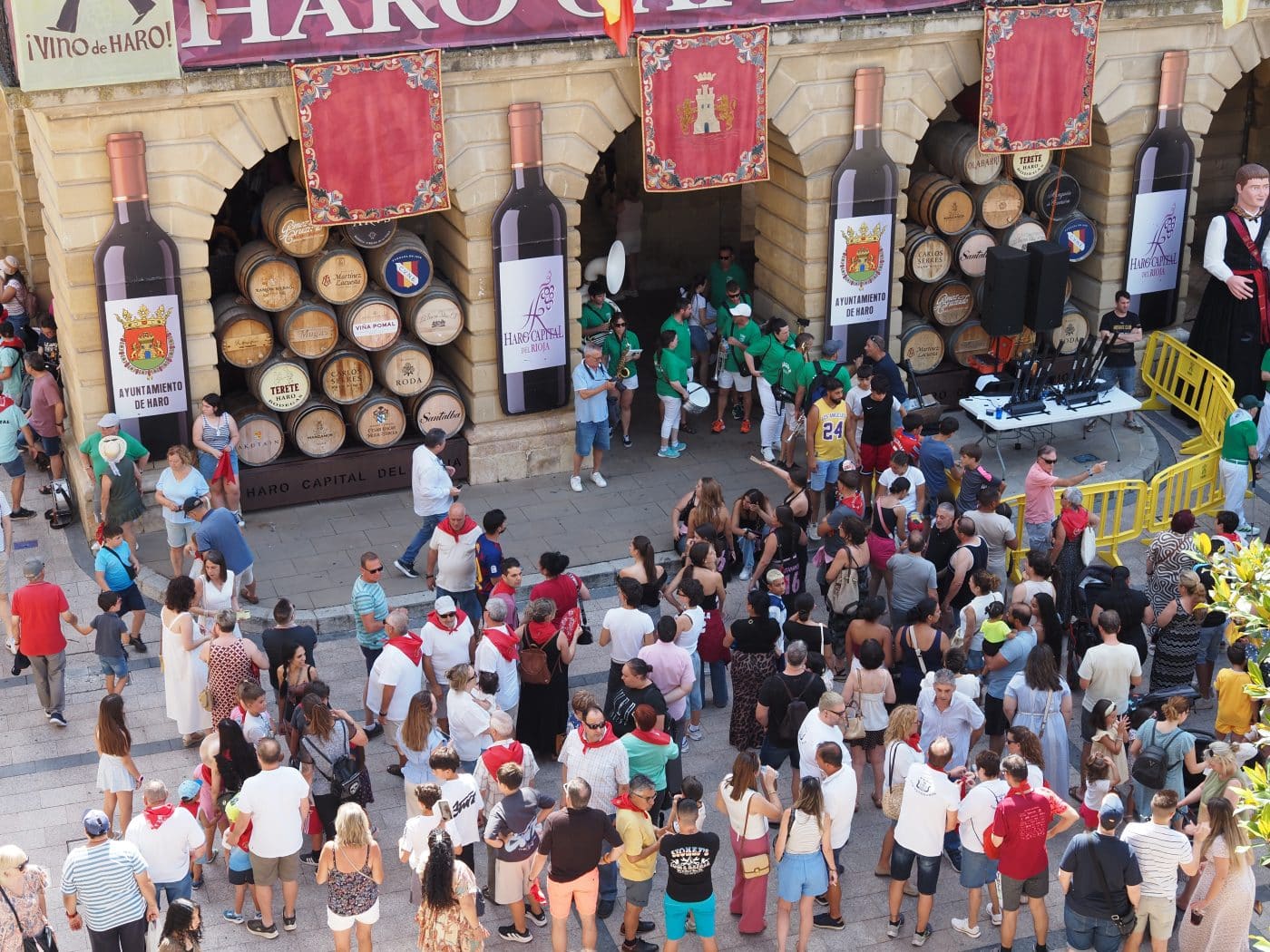 FOTOS: Haro estalla en fiestas entre homenajes, tradición y un calor sofocante 3 FOTOS: Haro estalla en fiestas entre homenajes, tradición y un calor sofocante 3