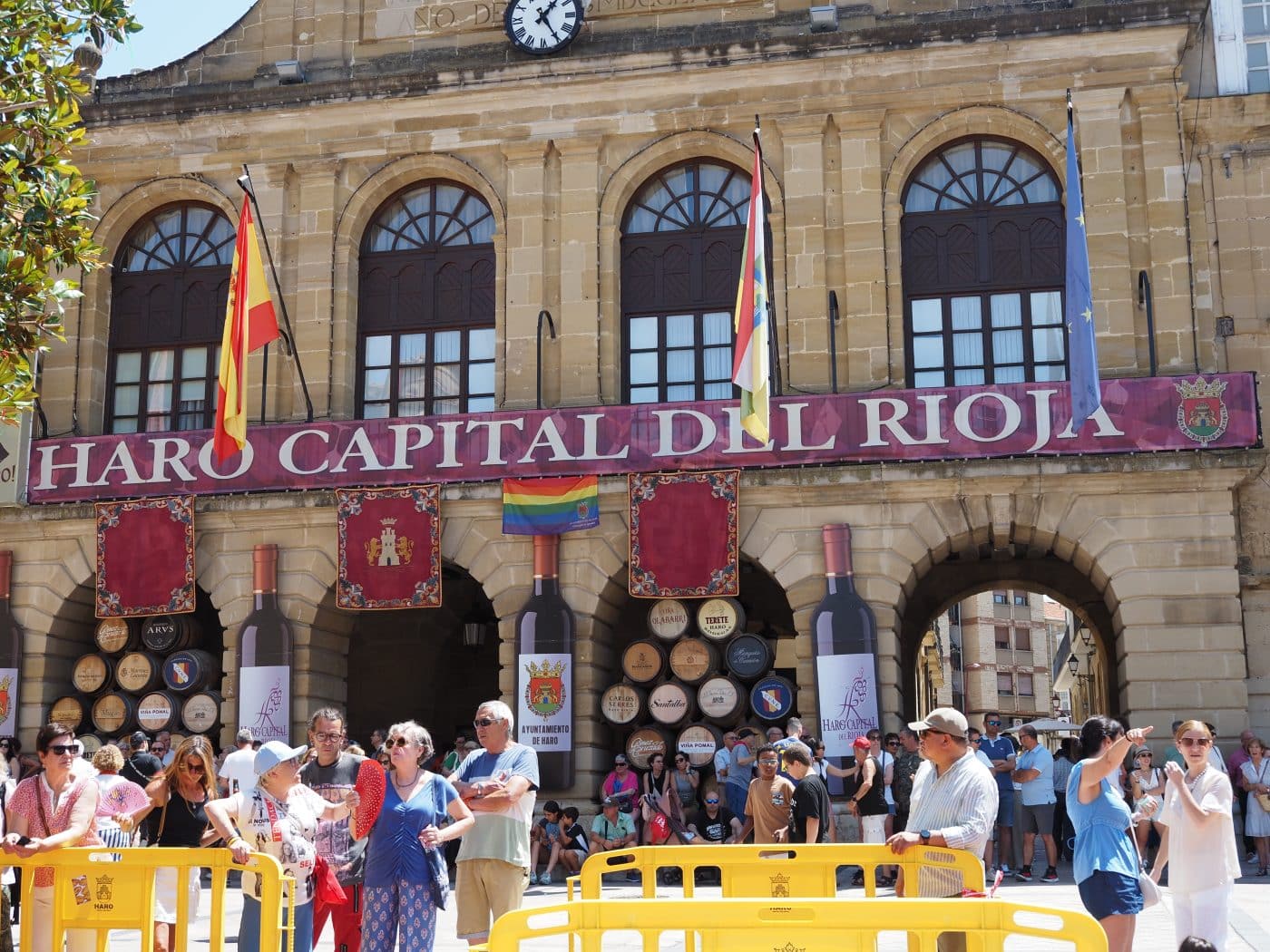 FOTOS: Haro reivindica la diversidad con una emotiva Gala del Orgullo en plena víspera de la Batalla del Vino 21