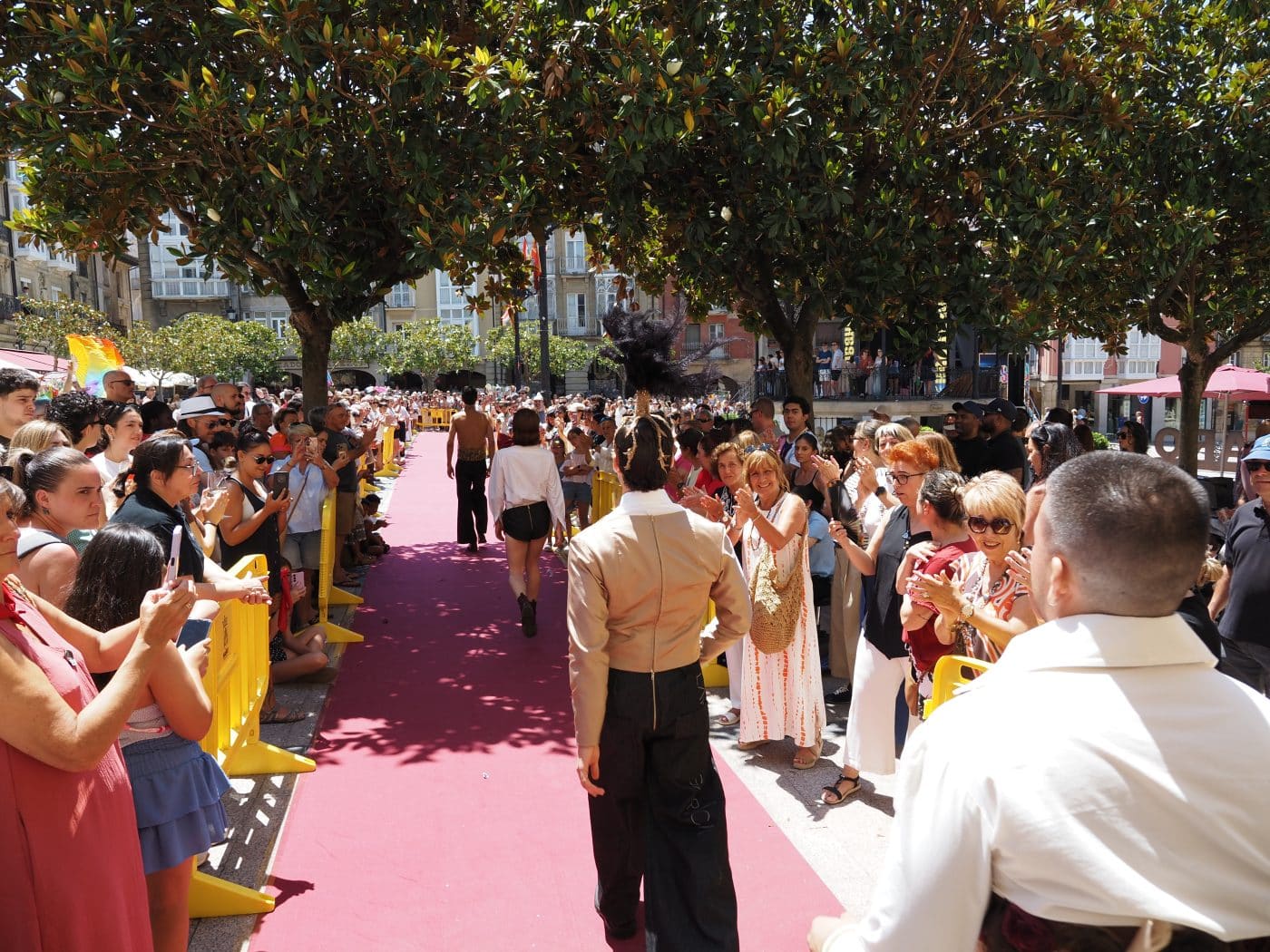 FOTOS: Haro reivindica la diversidad con una emotiva Gala del Orgullo en plena víspera de la Batalla del Vino 12