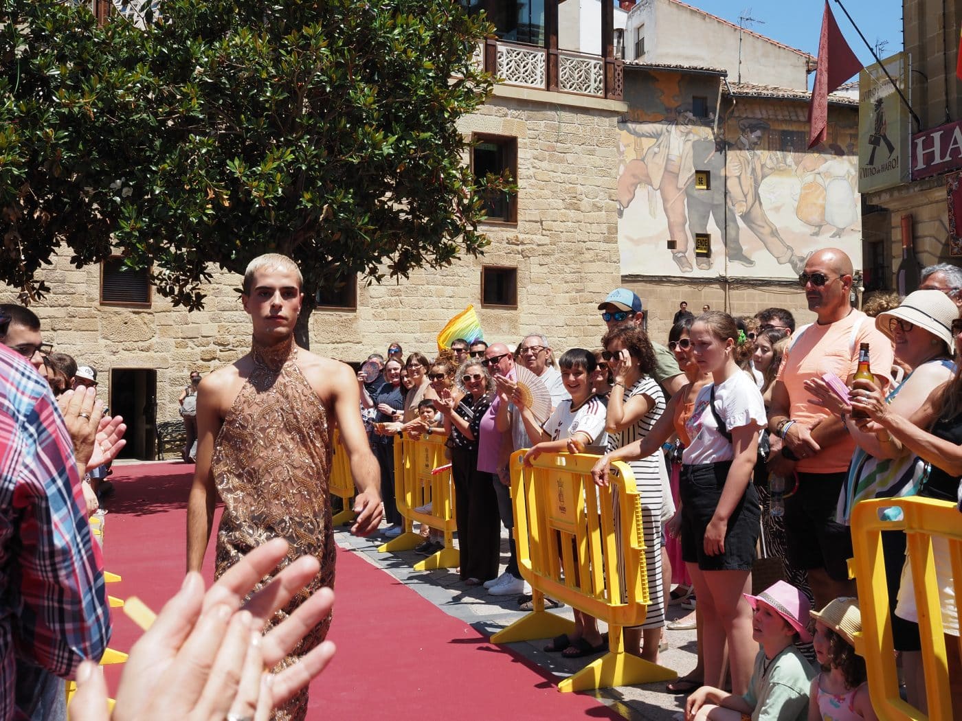 FOTOS: Haro reivindica la diversidad con una emotiva Gala del Orgullo en plena víspera de la Batalla del Vino 6