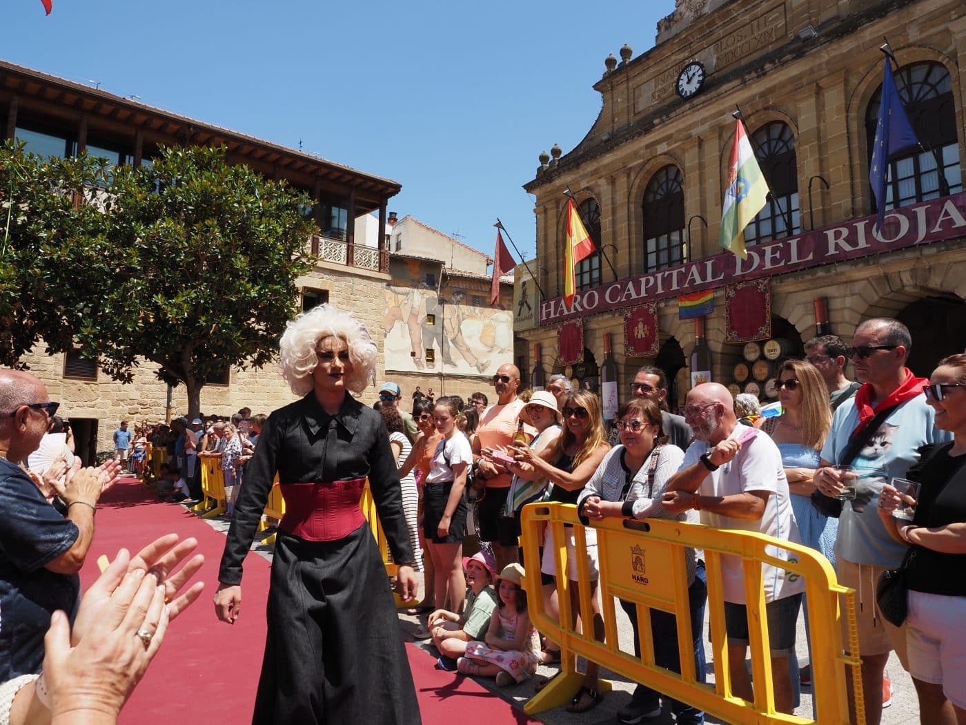 FOTOS: Haro reivindica la diversidad con una emotiva Gala del Orgullo en plena víspera de la Batalla del Vino 4