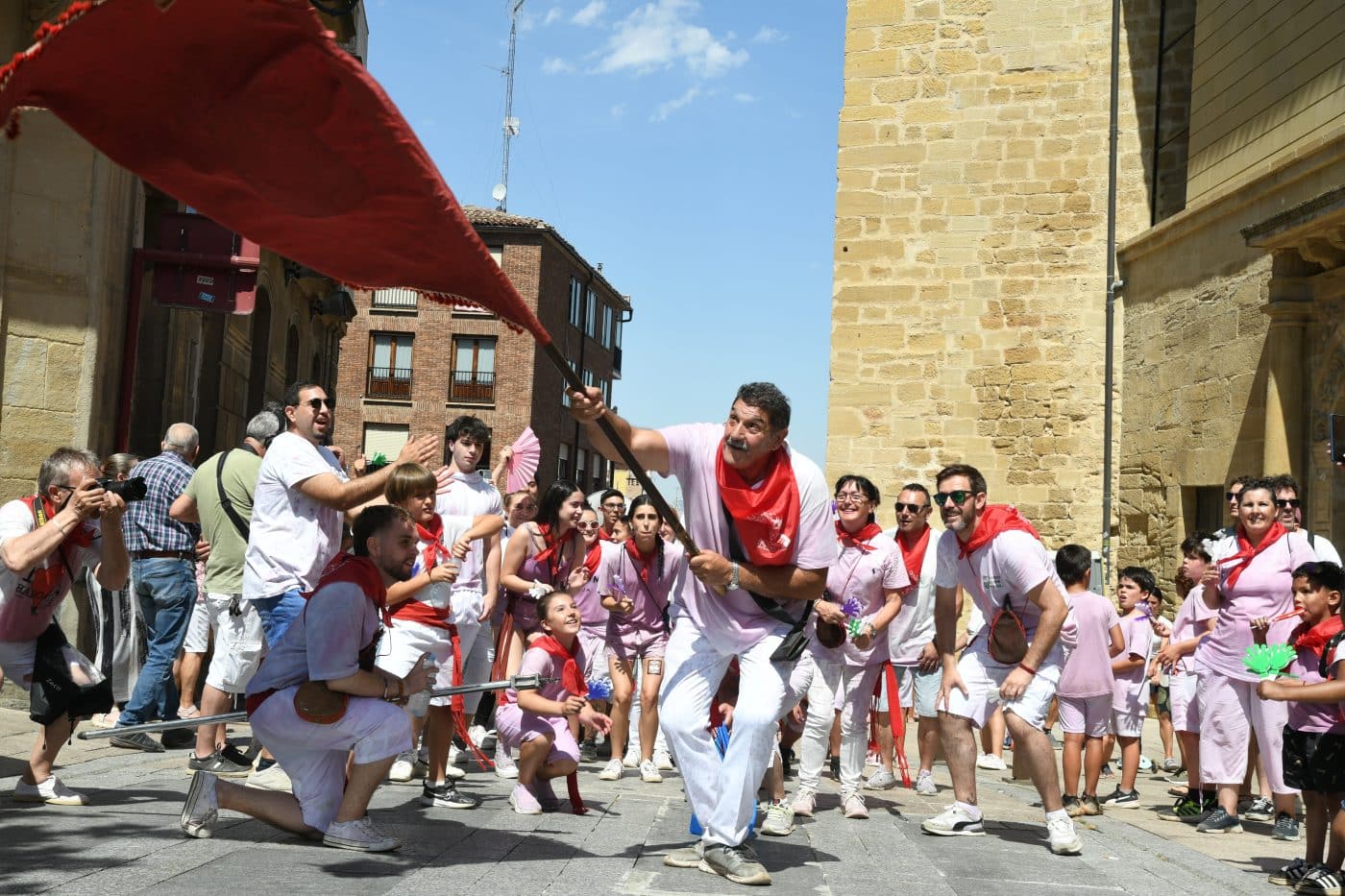 FOTOS: La Batalla del Vino Infantil conquista de nuevo a pequeños y mayores en Haro 105