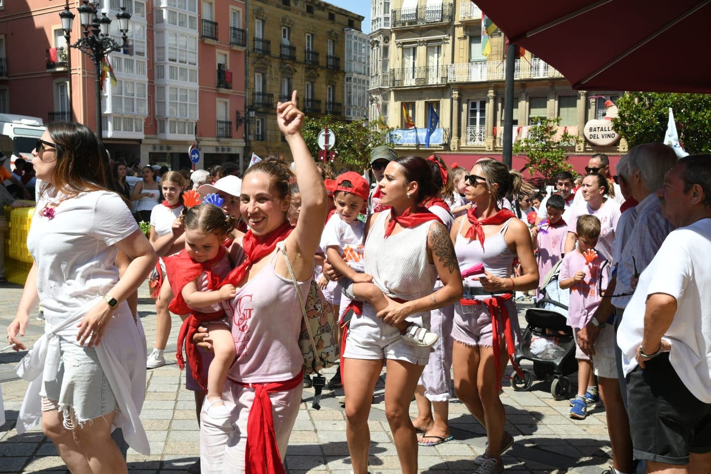 FOTOS: La Batalla del Vino Infantil conquista de nuevo a pequeños y mayores en Haro 92