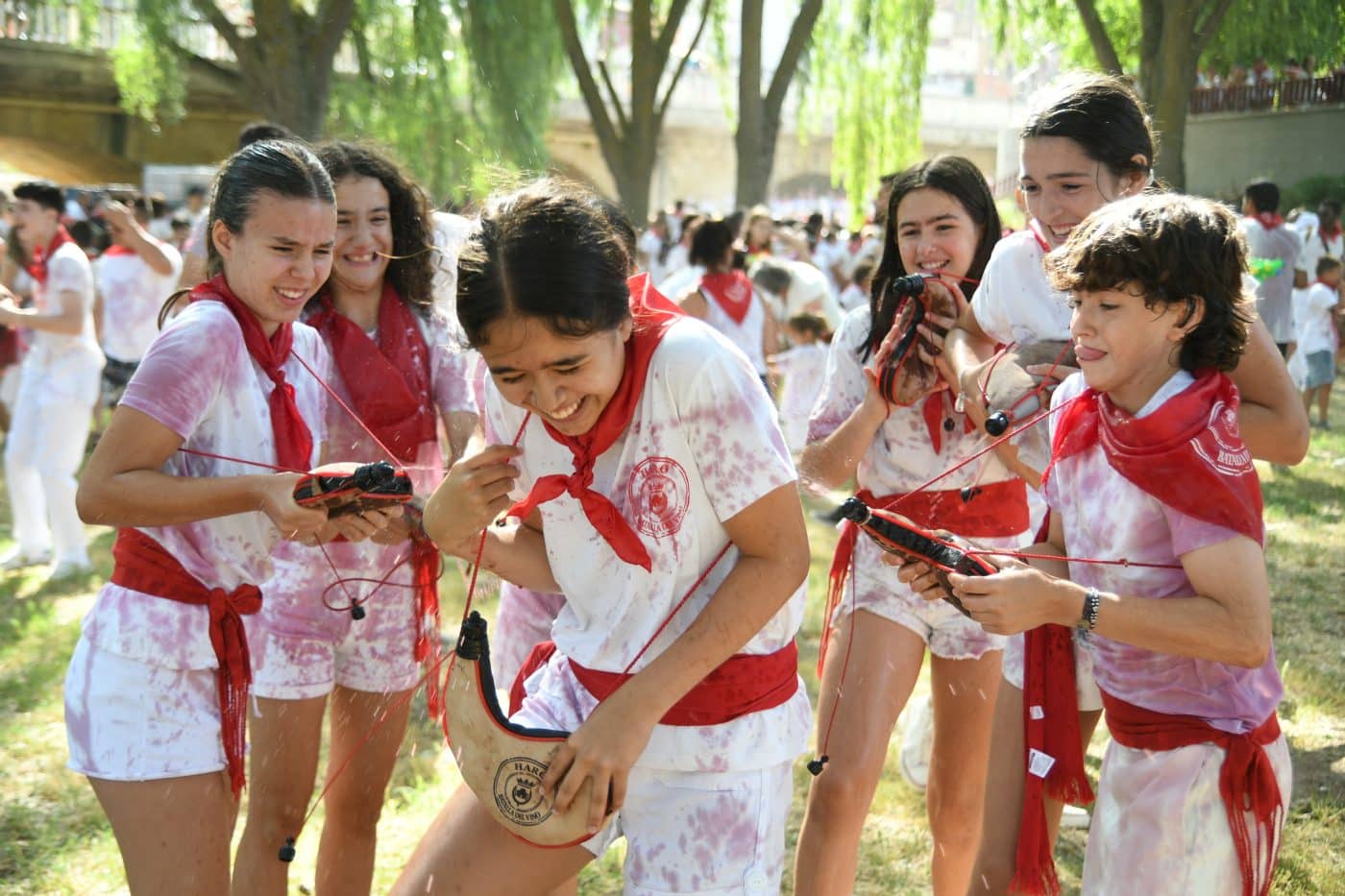 FOTOS: La Batalla del Vino Infantil conquista de nuevo a pequeños y mayores en Haro 49