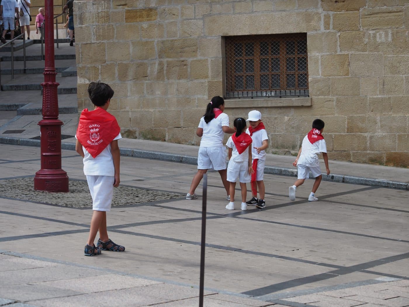 FOTOS: La Batalla del Vino Infantil conquista de nuevo a pequeños y mayores en Haro 13