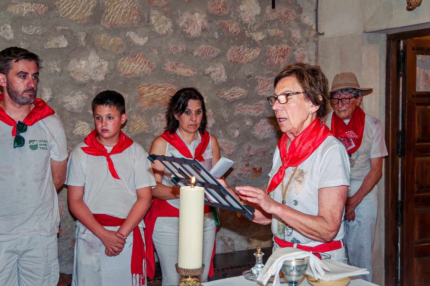FOTOS: La Batalla del Vino vuelve a teñir de granate los Riscos de Bilibio en un histórico San Pedro 9