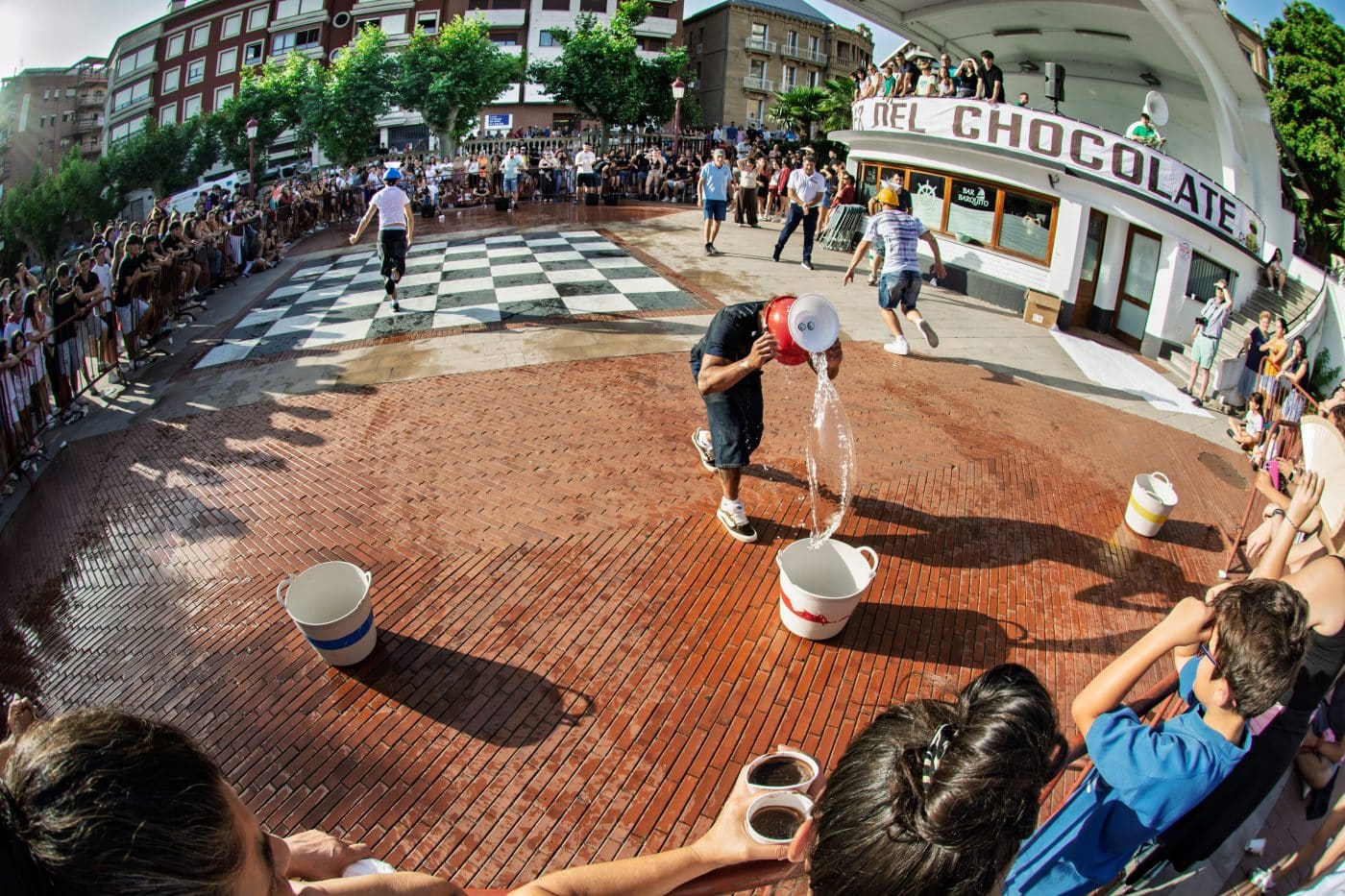 FOTOS: La Sanjuanada endulza y anima el arranque de las fiestas en Haro 2 FOTOS: La Sanjuanada endulza y anima el arranque de las fiestas en Haro 2