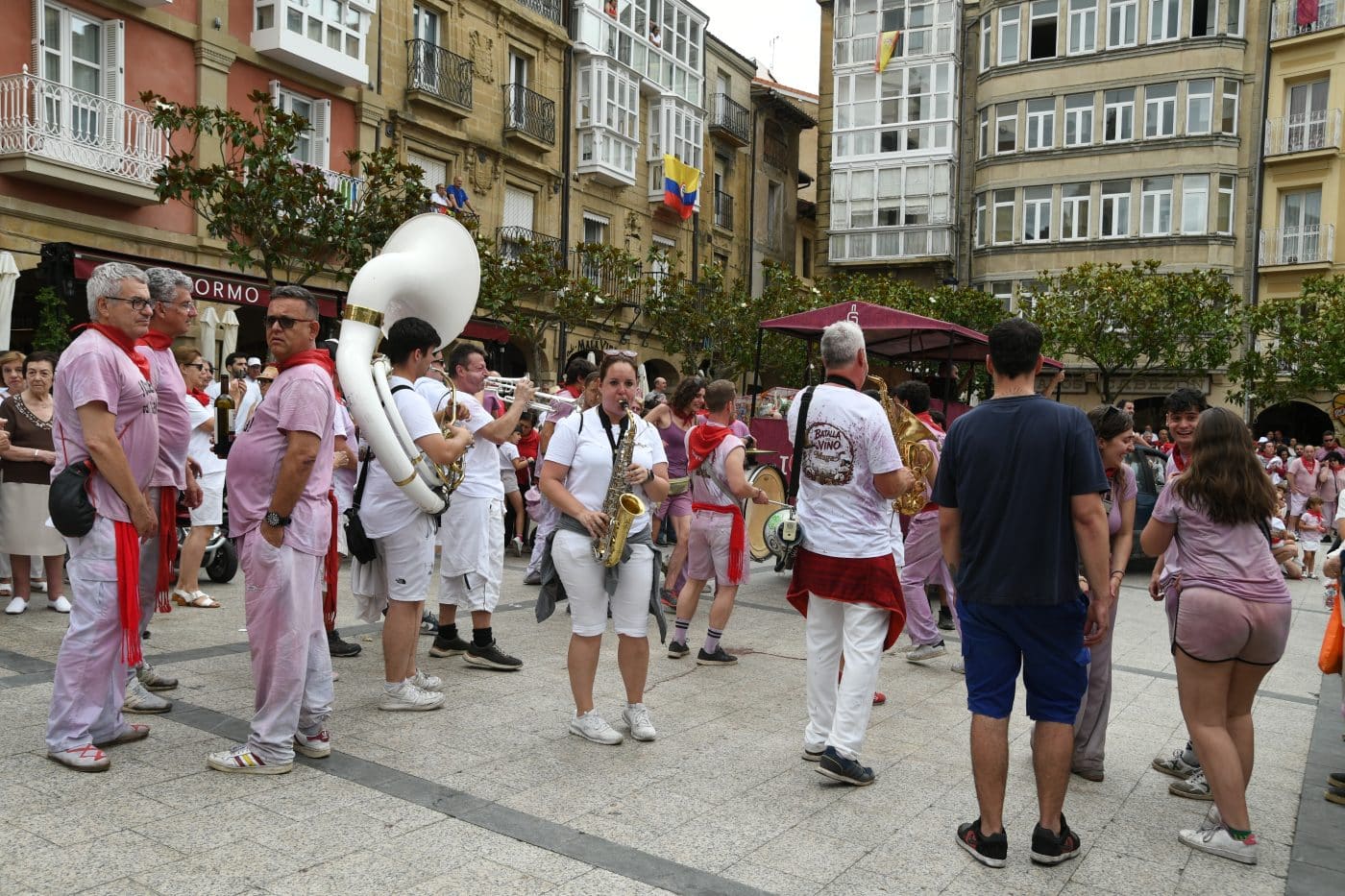 FOTOS: Las Vueltas convierten la Herradura de Haro en el gran epicentro de la fiesta tras la Batalla del Vino 85