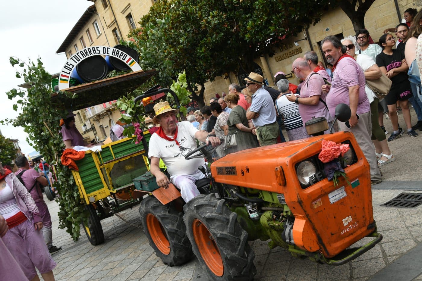 FOTOS: Las Vueltas convierten la Herradura de Haro en el gran epicentro de la fiesta tras la Batalla del Vino 84