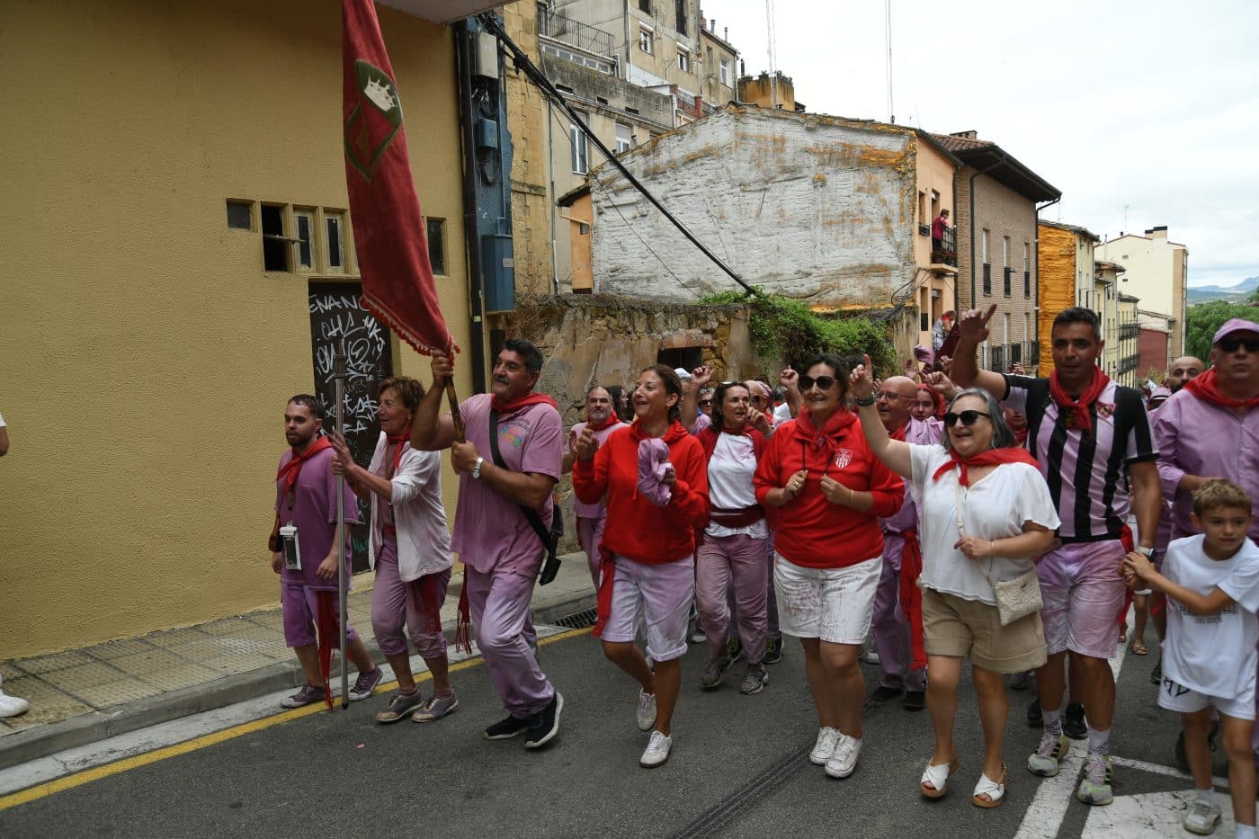 FOTOS: Las Vueltas convierten la Herradura de Haro en el gran epicentro de la fiesta tras la Batalla del Vino 53