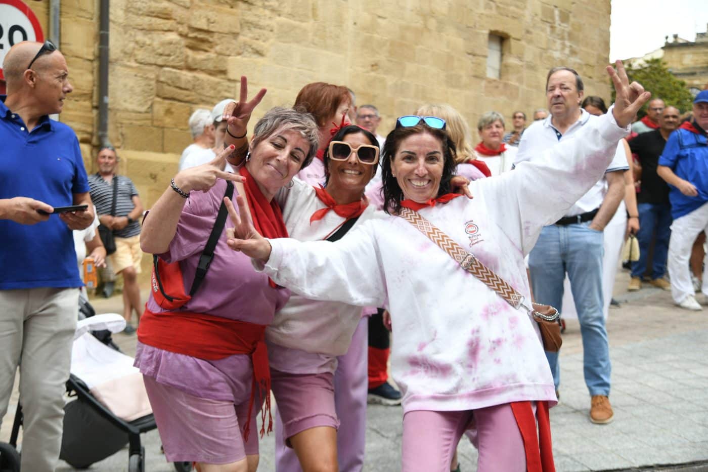 FOTOS: Las Vueltas convierten la Herradura de Haro en el gran epicentro de la fiesta tras la Batalla del Vino 63