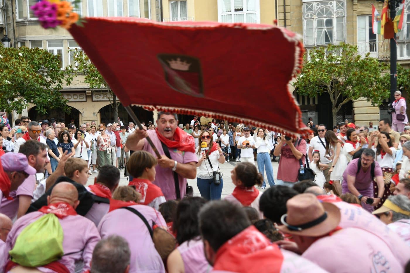 FOTOS: Las Vueltas convierten la Herradura de Haro en el gran epicentro de la fiesta tras la Batalla del Vino 46