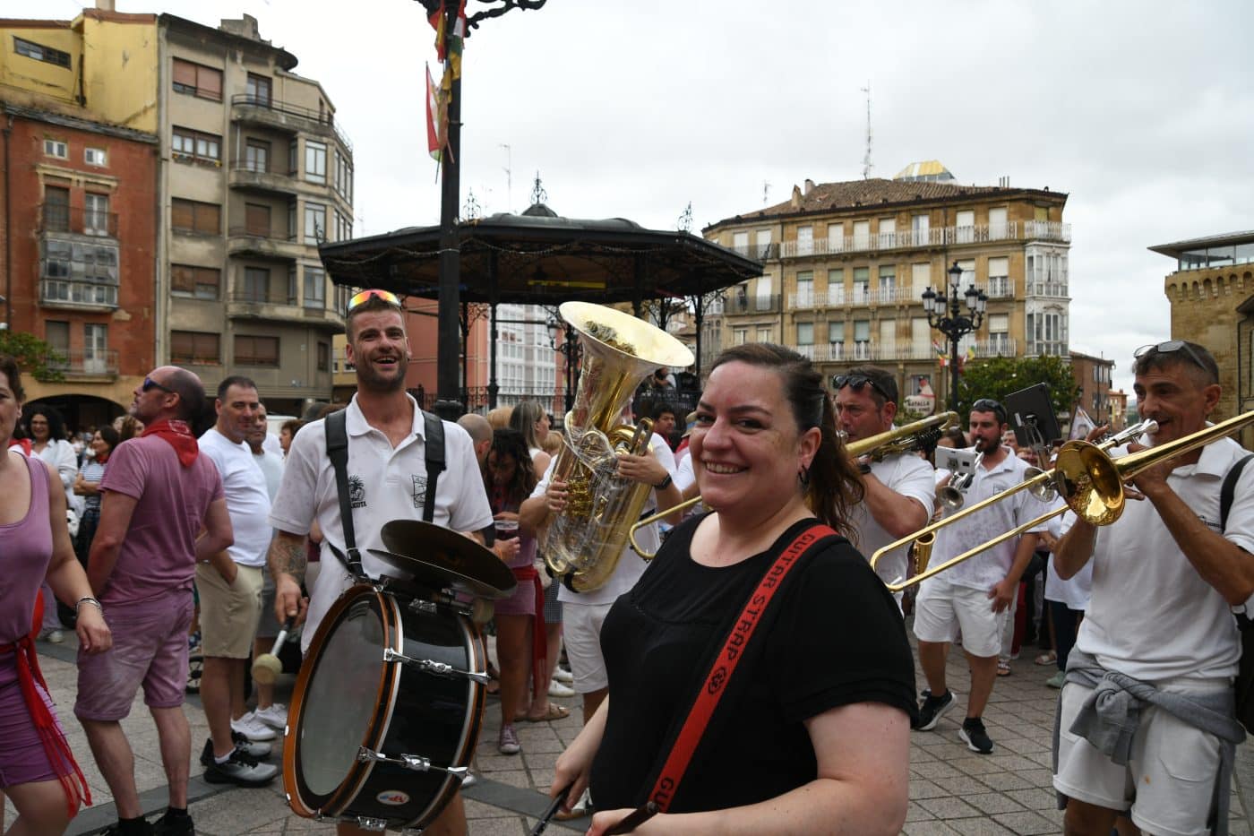 FOTOS: Las Vueltas convierten la Herradura de Haro en el gran epicentro de la fiesta tras la Batalla del Vino 51