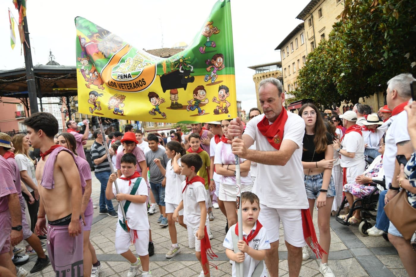 FOTOS: Las Vueltas convierten la Herradura de Haro en el gran epicentro de la fiesta tras la Batalla del Vino 29