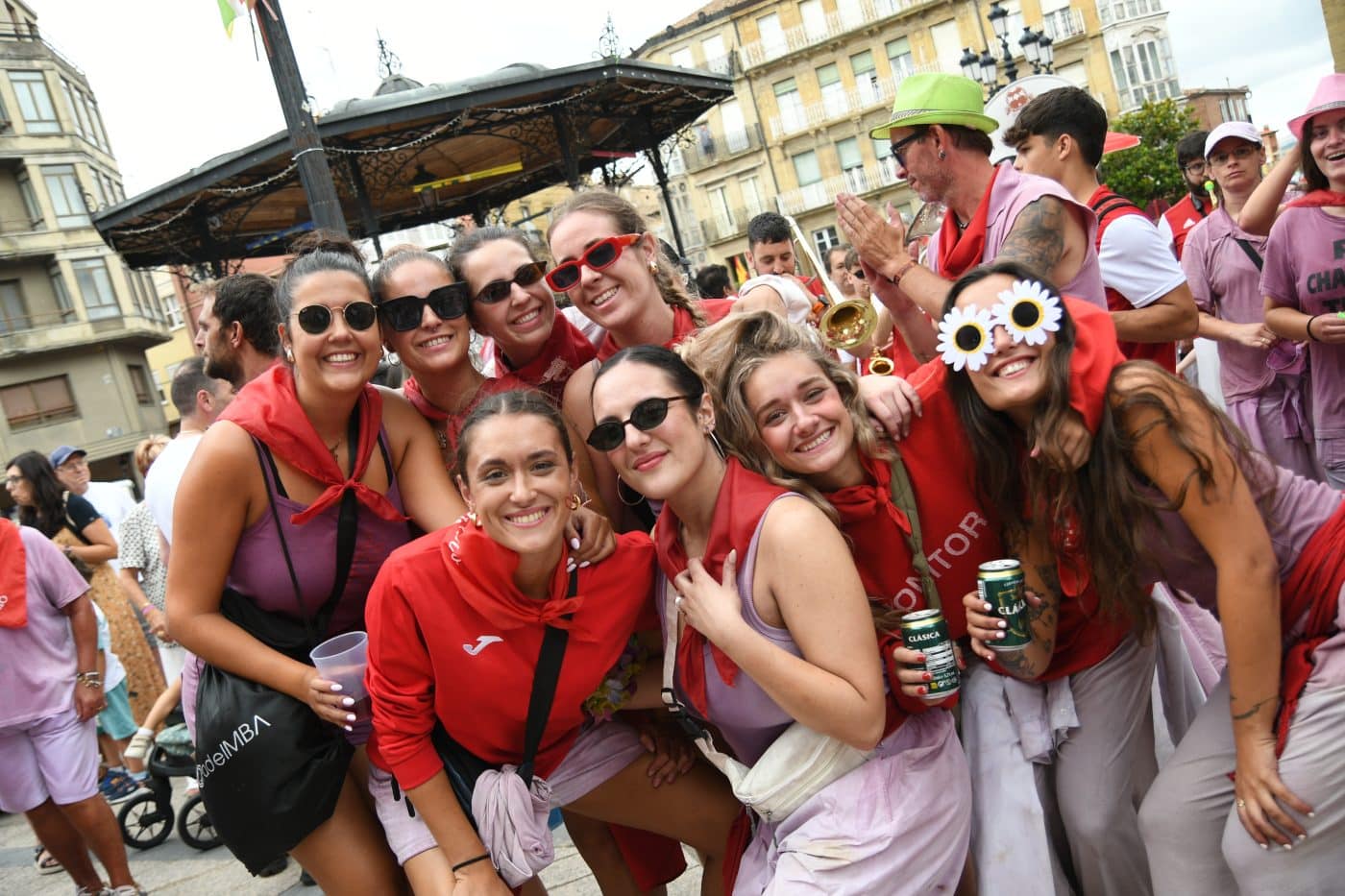 FOTOS: Las Vueltas convierten la Herradura de Haro en el gran epicentro de la fiesta tras la Batalla del Vino 32