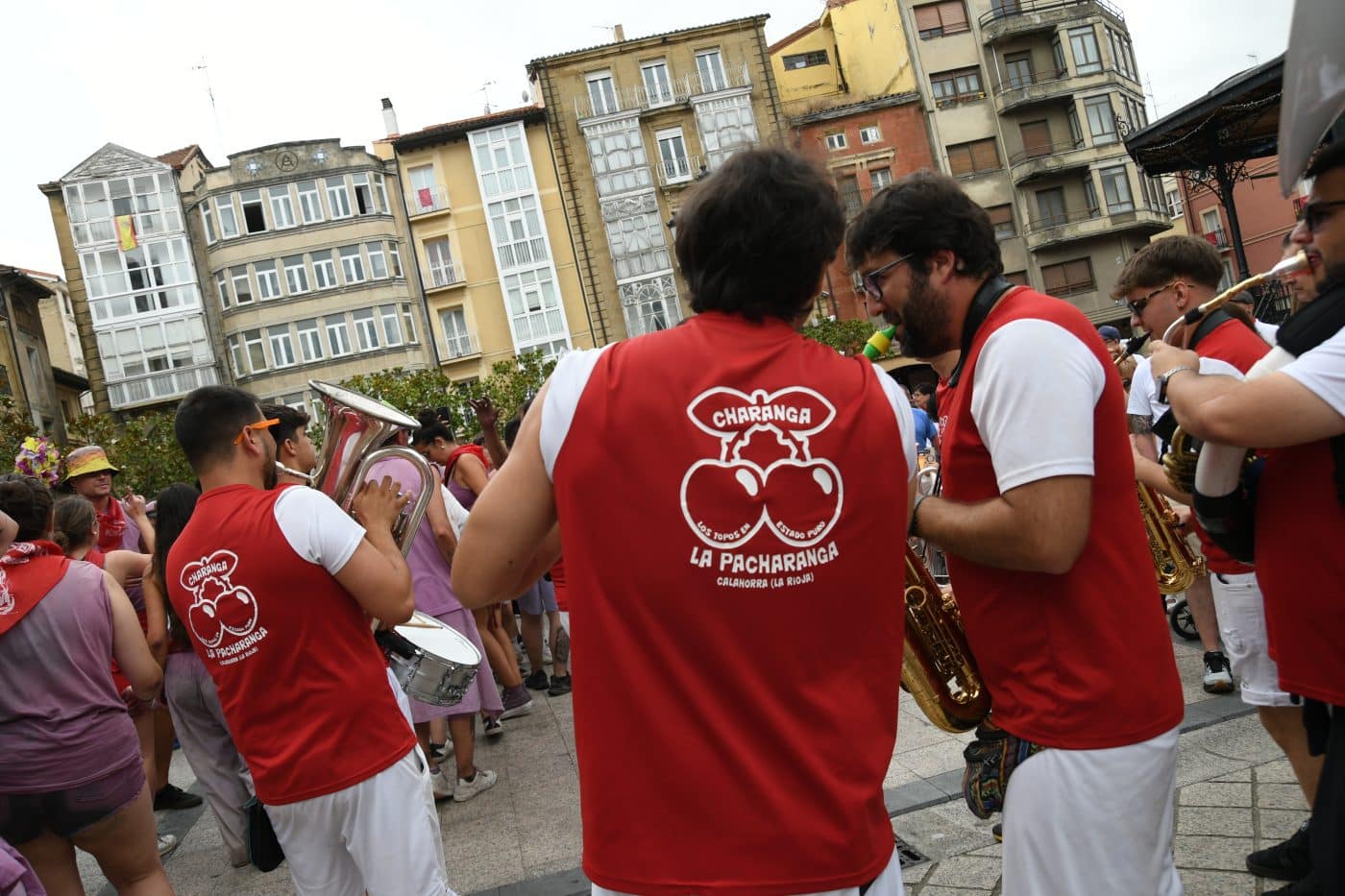 FOTOS: Las Vueltas convierten la Herradura de Haro en el gran epicentro de la fiesta tras la Batalla del Vino 34
