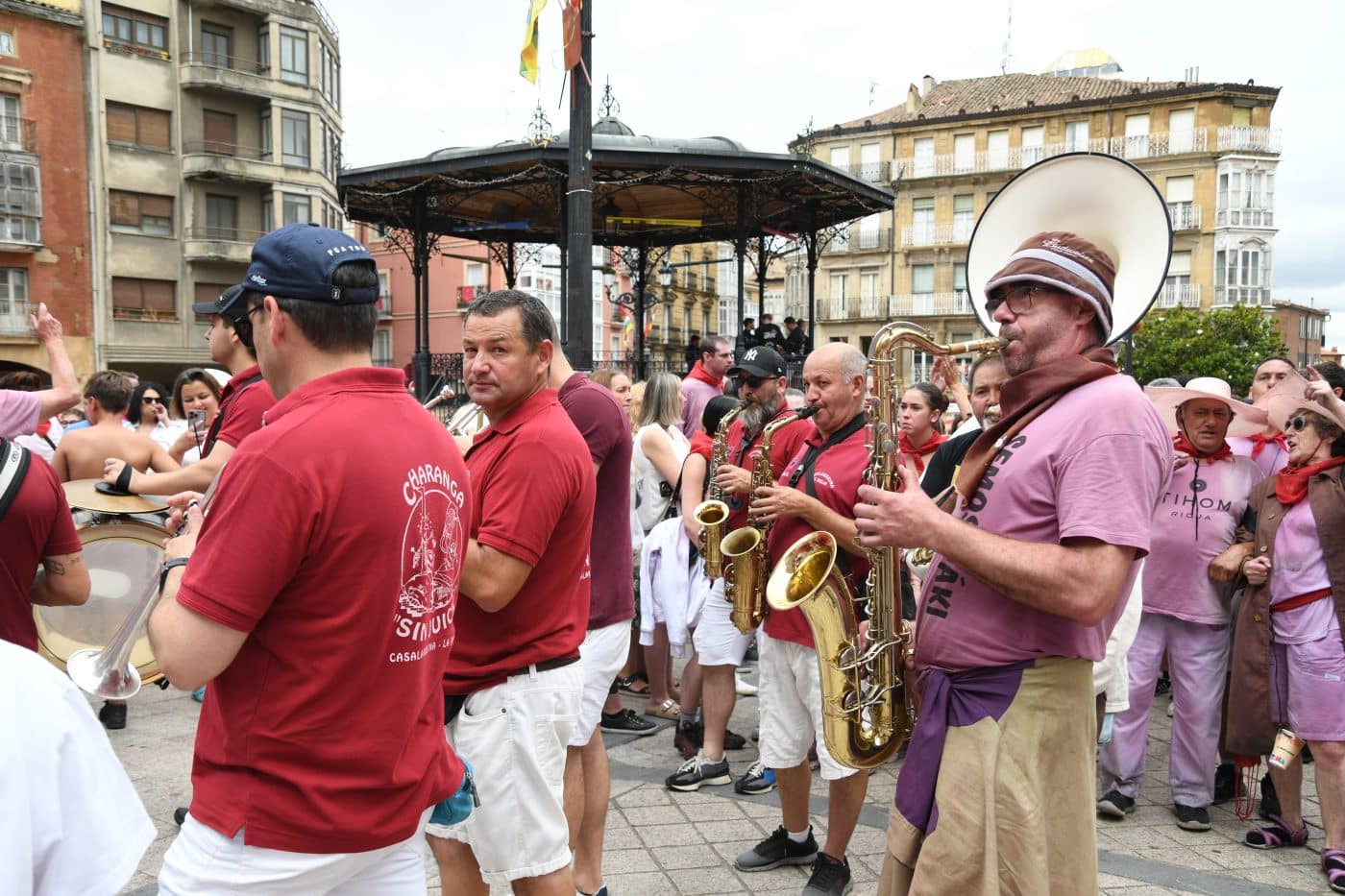 FOTOS: Las Vueltas convierten la Herradura de Haro en el gran epicentro de la fiesta tras la Batalla del Vino 10