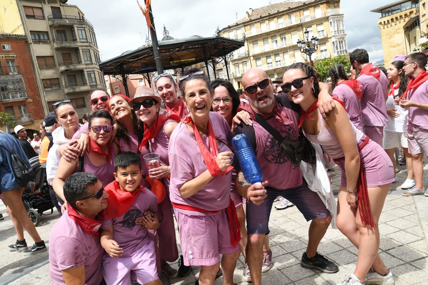 FOTOS: Las Vueltas convierten la Herradura de Haro en el gran epicentro de la fiesta tras la Batalla del Vino 20